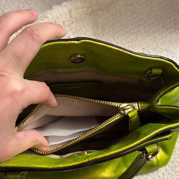 Coach Minetta Metallic Green Leather Shoulder Bag - Picture 5 of 11